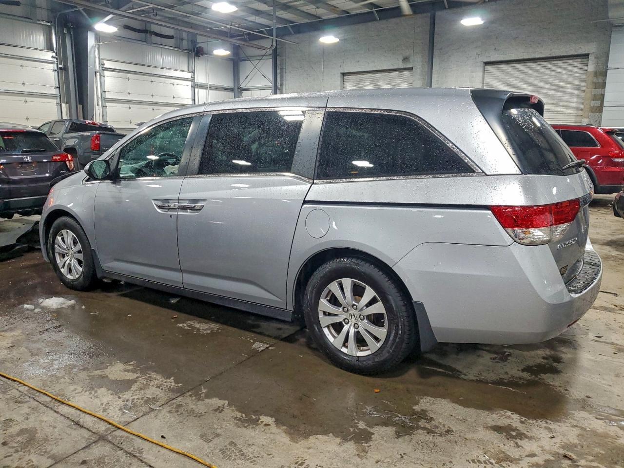 2016 Honda Odyssey Exl - Фото 2