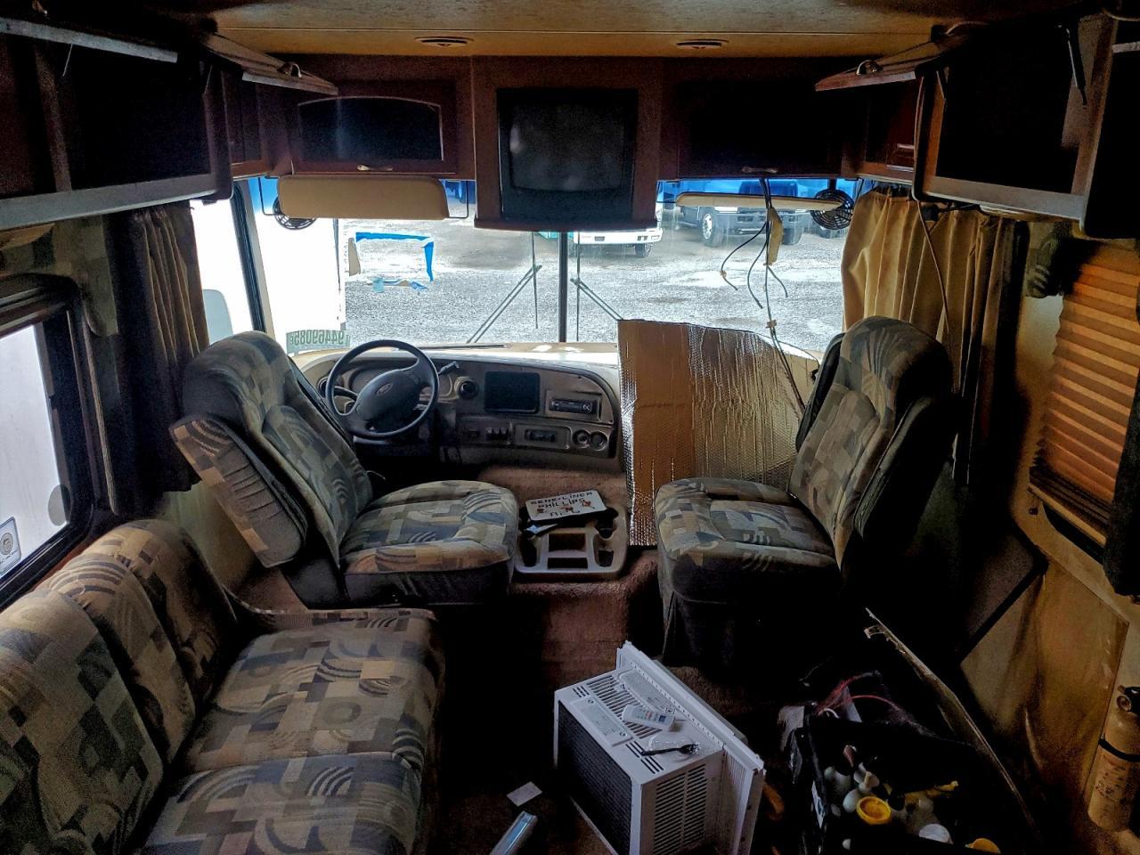 2002 Ford F550 Super Duty Hurricane Recreational Vehicle - Фото 5
