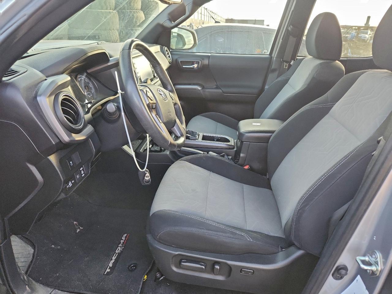 2020 Toyota Tacoma - Фото 7