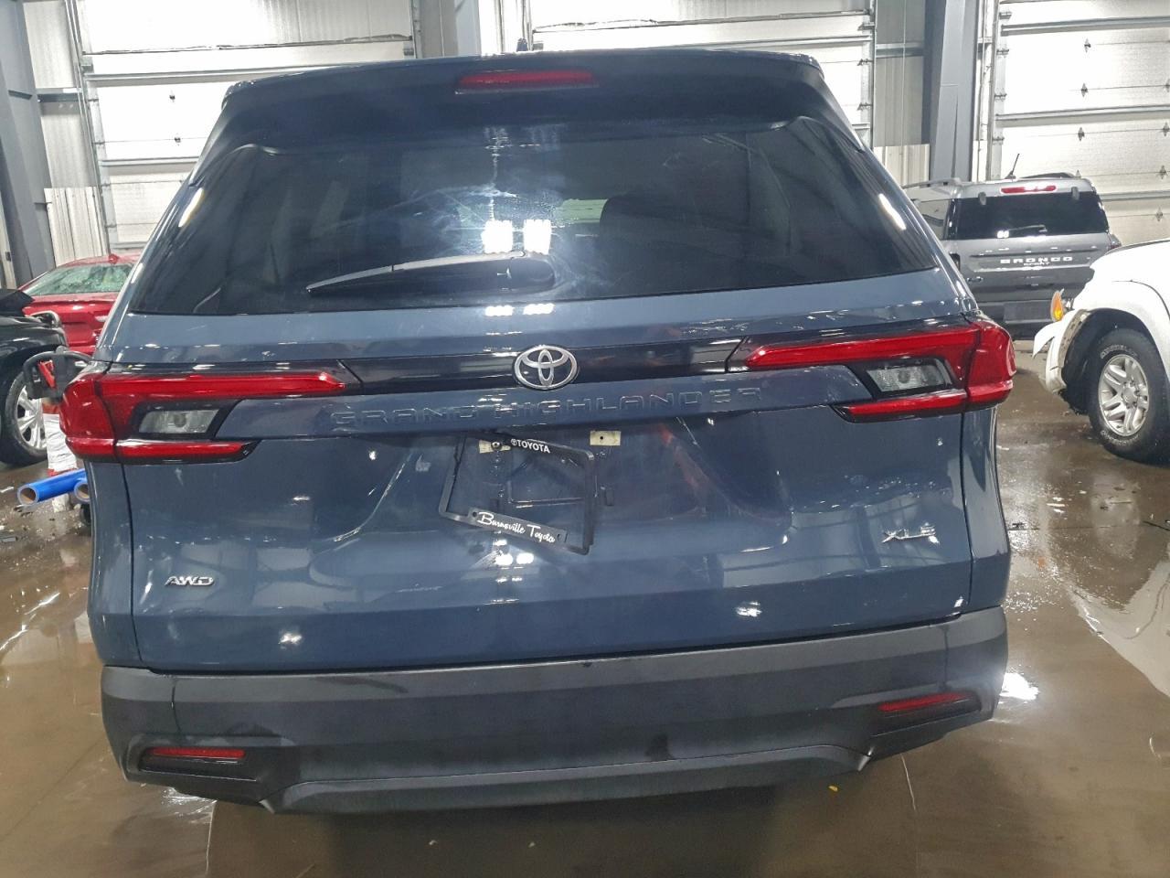 2024 Toyota Grand Highlander Xle - Image 6