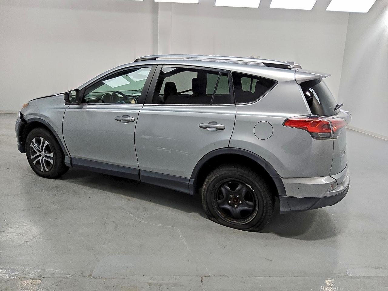 2017 Toyota Rav4 Le - Image 2