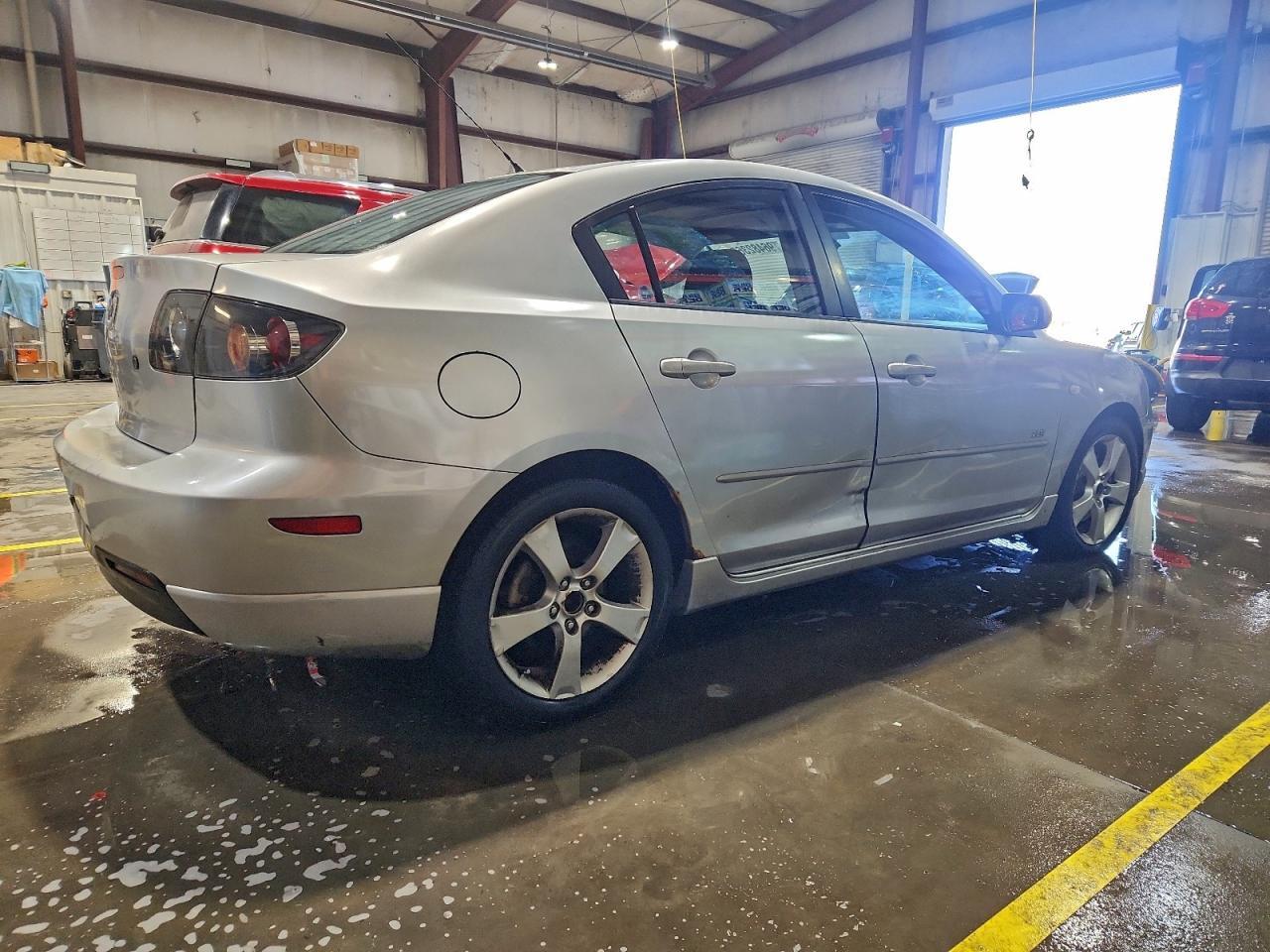 2004 Mazda 3 S - Image 3