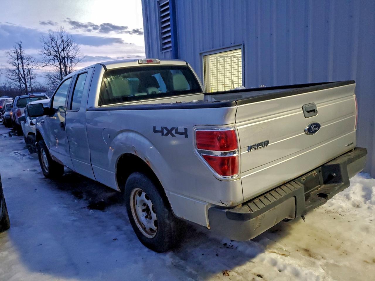 2014 Ford F150 Super Cab - Image 2