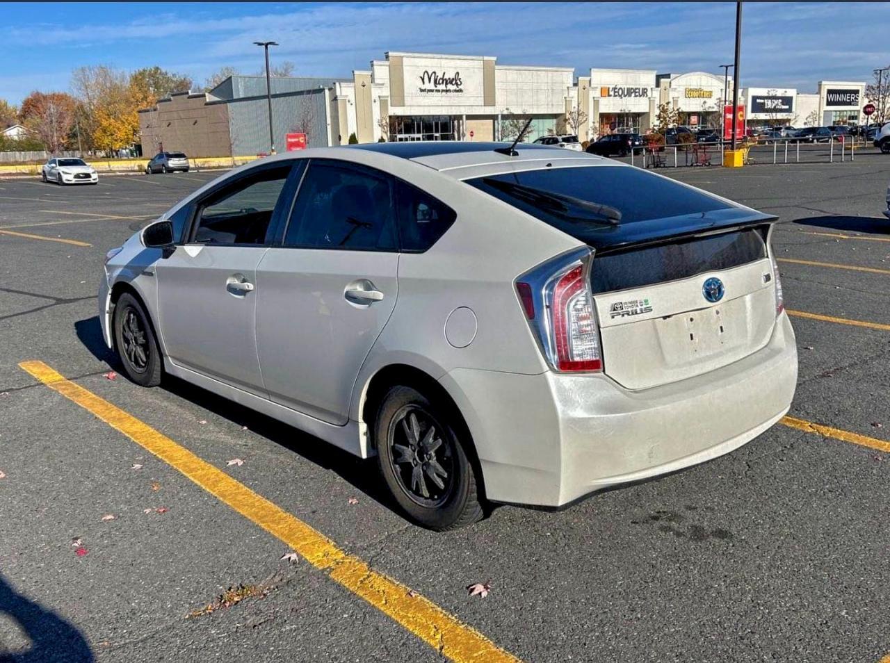 2015 Toyota Prius - Фото 3