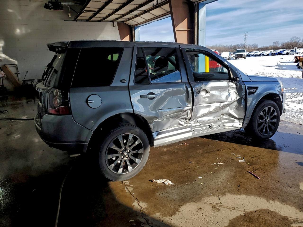 2015 Land Rover Lr2 Se - Image 3