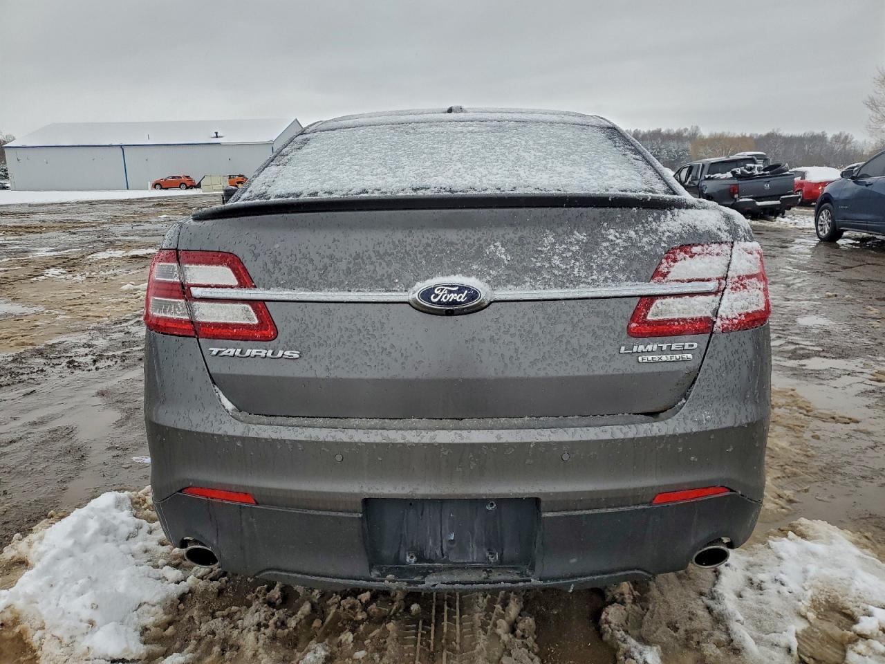 2013 Ford Taurus Limited - Image 6