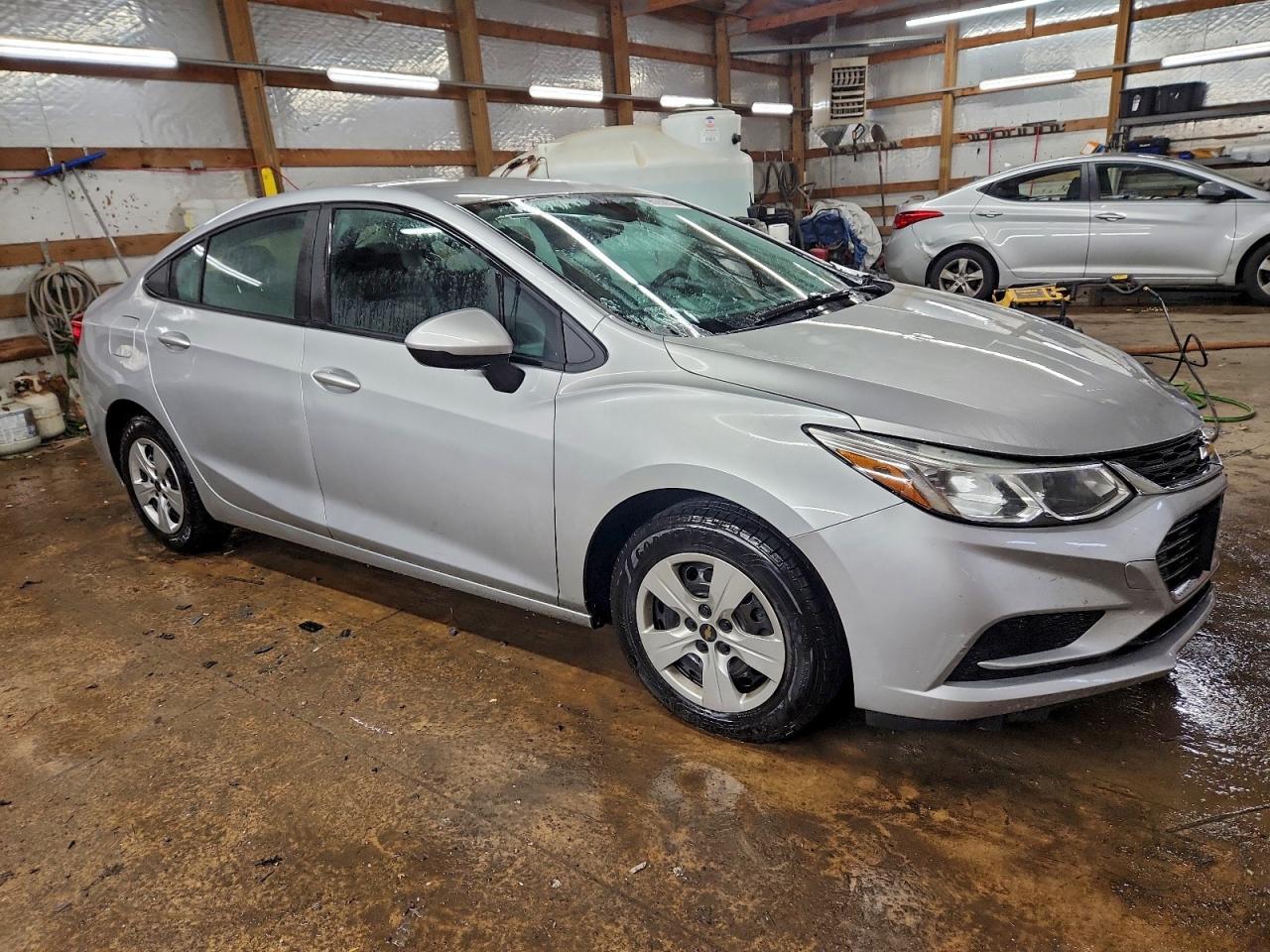 2017 Chevrolet Cruze Ls - Image 4