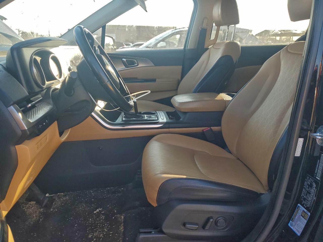 2022 Kia Carnival Lx - Image 7