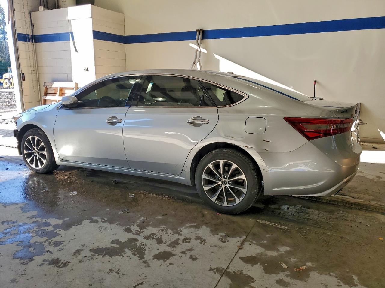 2016 Toyota Avalon Base - Фото 2