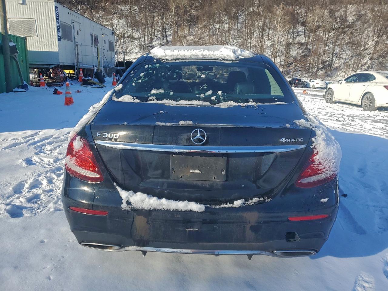 2018 Mercedes-Benz E 300 4Matic - Фото 6