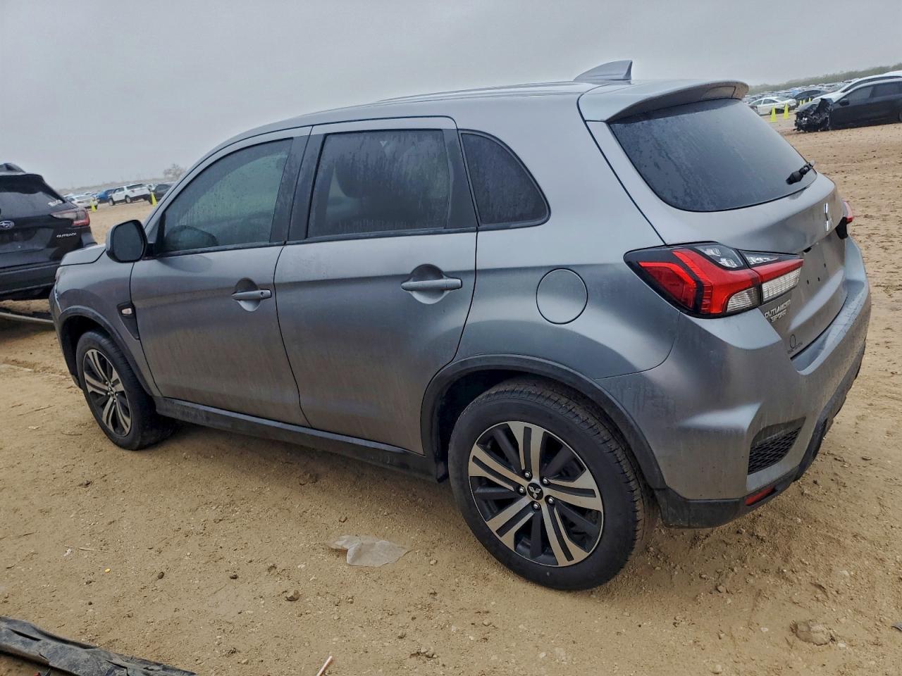 2020 Mitsubishi Outlander Sport Es - Image 2