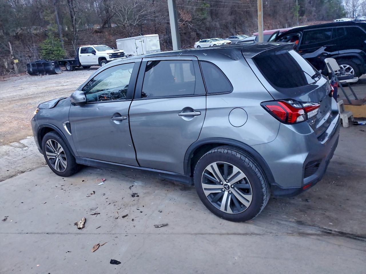 2022 Mitsubishi Outlander Sport Se - Фото 2