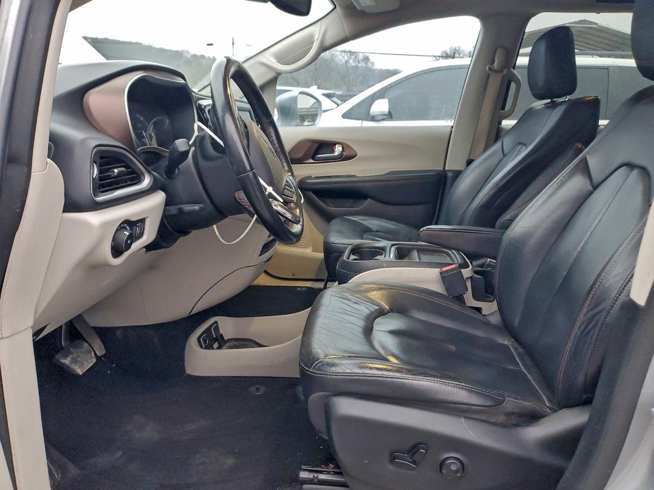 2019 Chrysler Pacifica Touring L - Фото 7