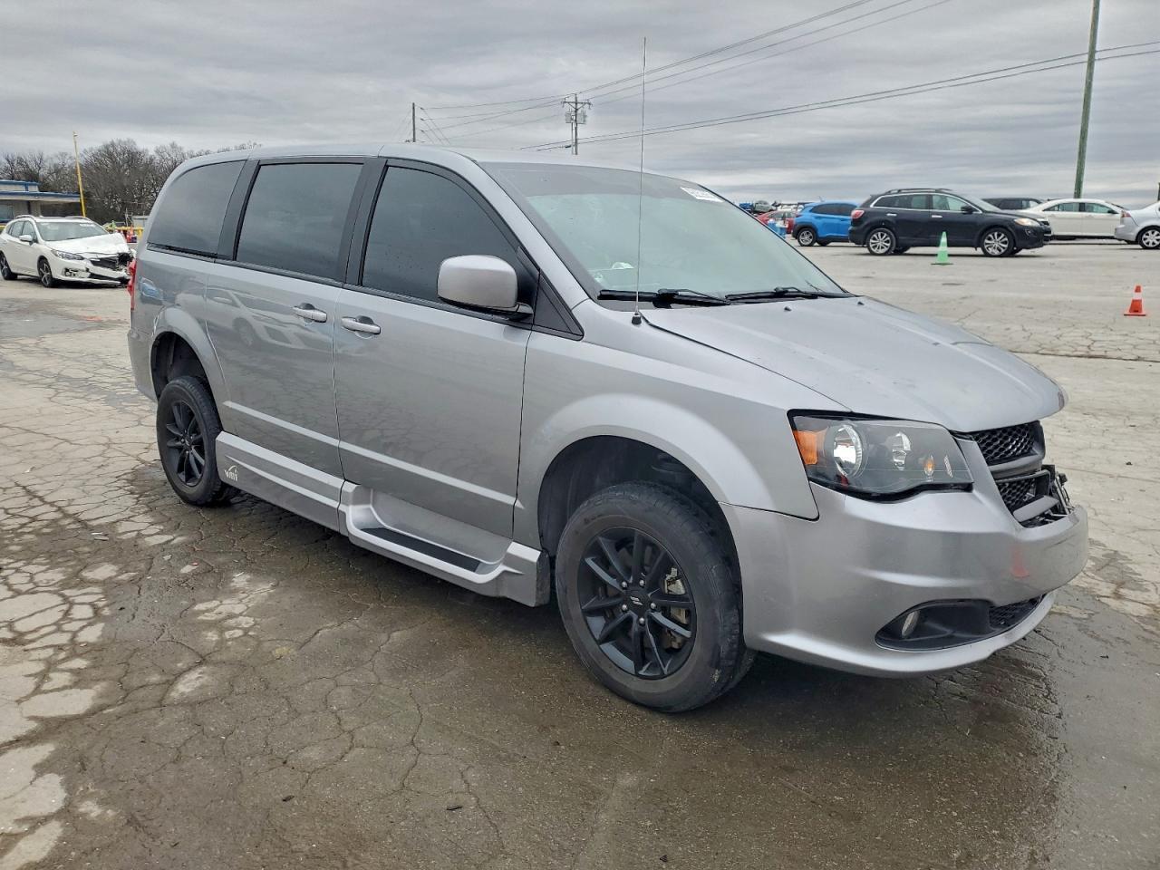 2019 Dodge Grand Caravan Sxt - Фото 4