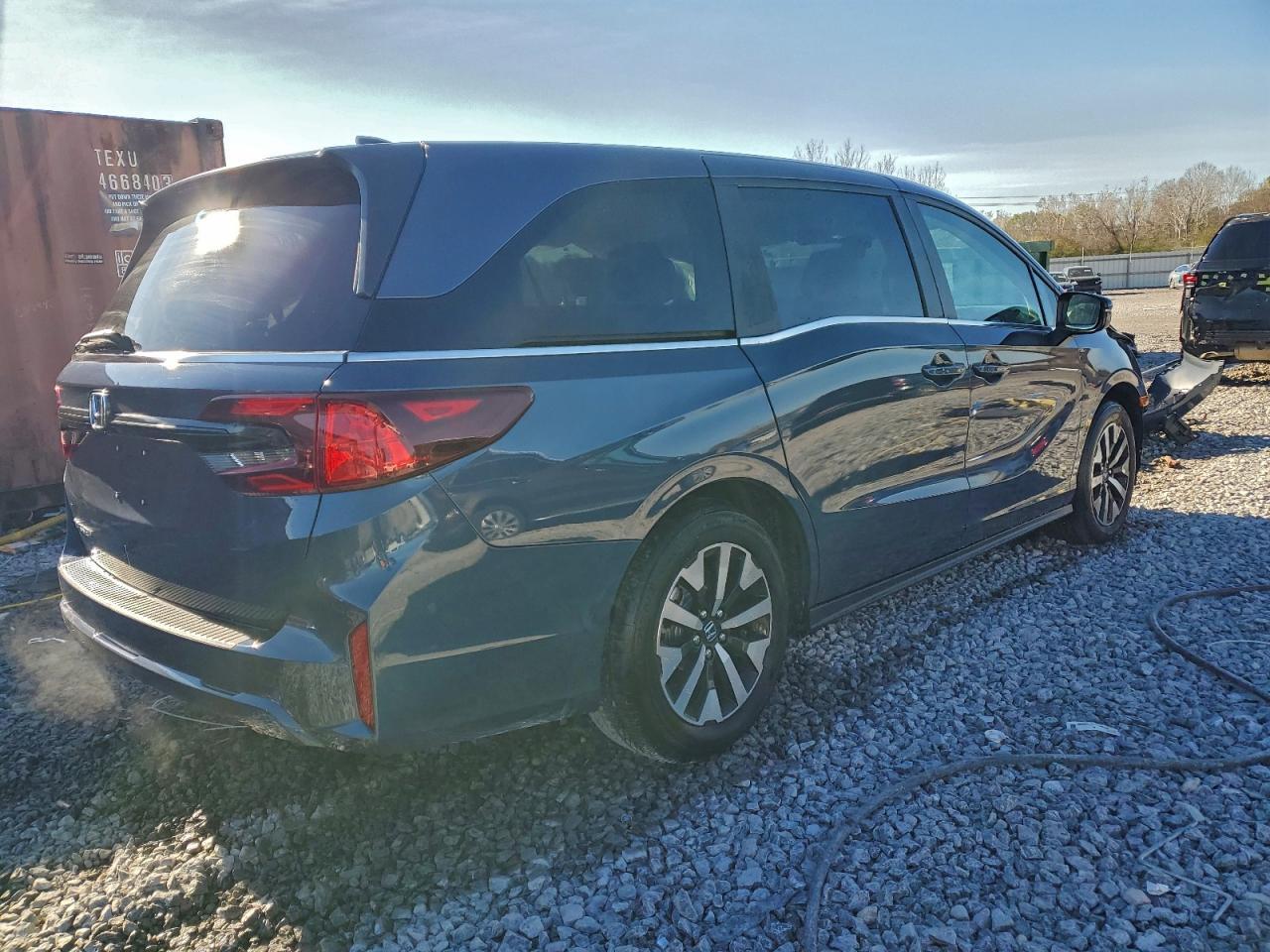 2025 Honda Odyssey Exl - Image 3