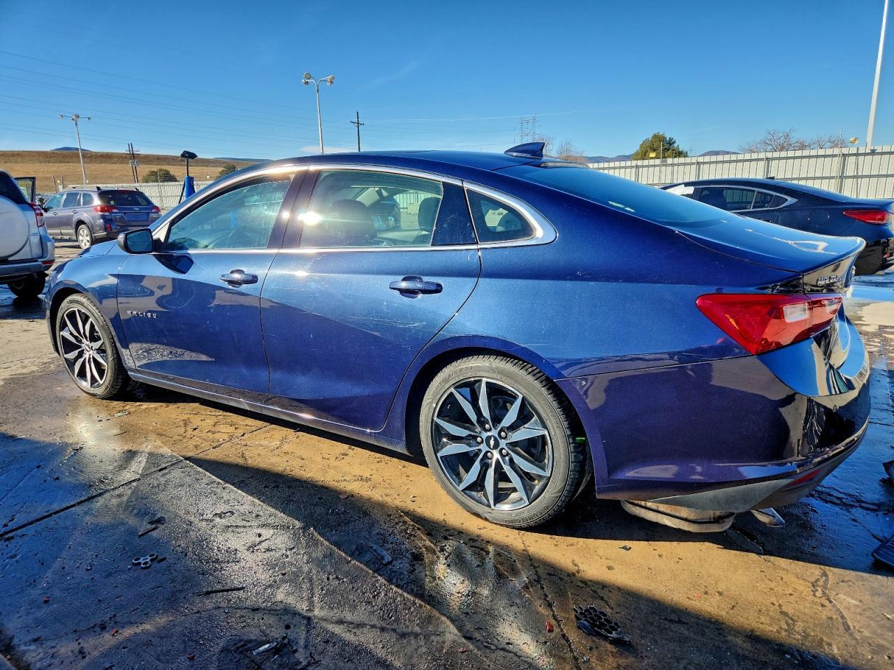 2017 Chevrolet Malibu Lt - Image 2