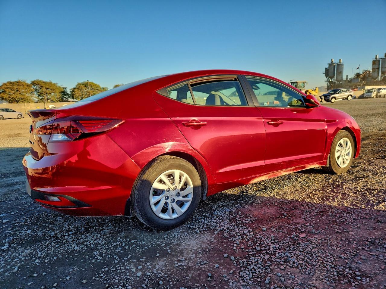 2020 Hyundai Elantra Se - Фото 3