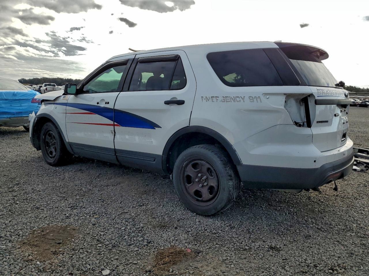 2017 Ford Explorer Police Interceptor - Фото 2