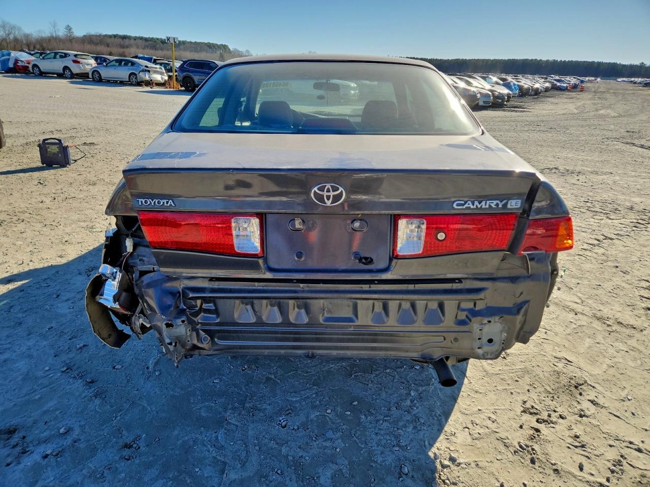 2001 Toyota Camry Ce - Фото 6