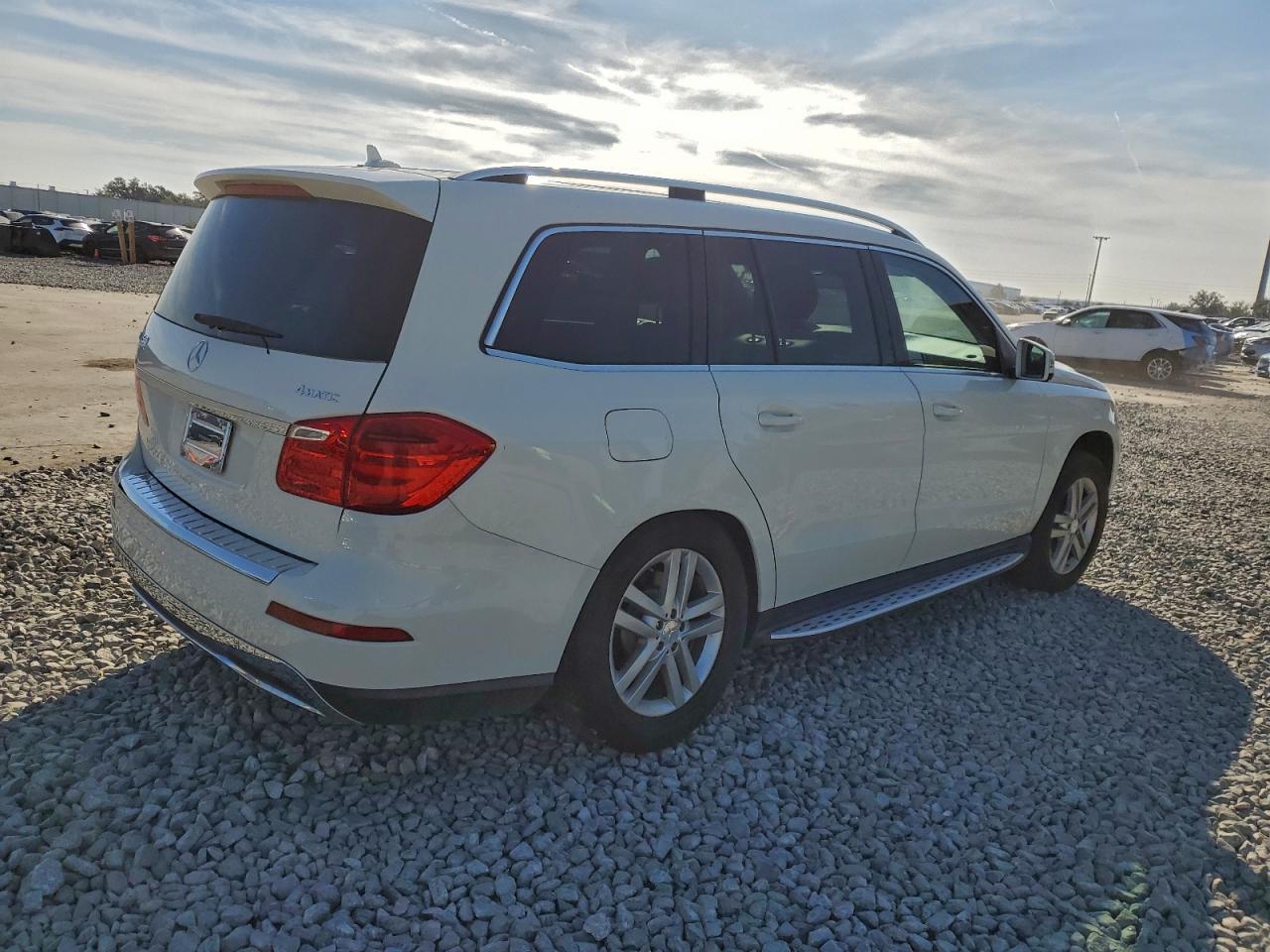 2013 Mercedes-Benz Gl 450 4Matic - Image 3