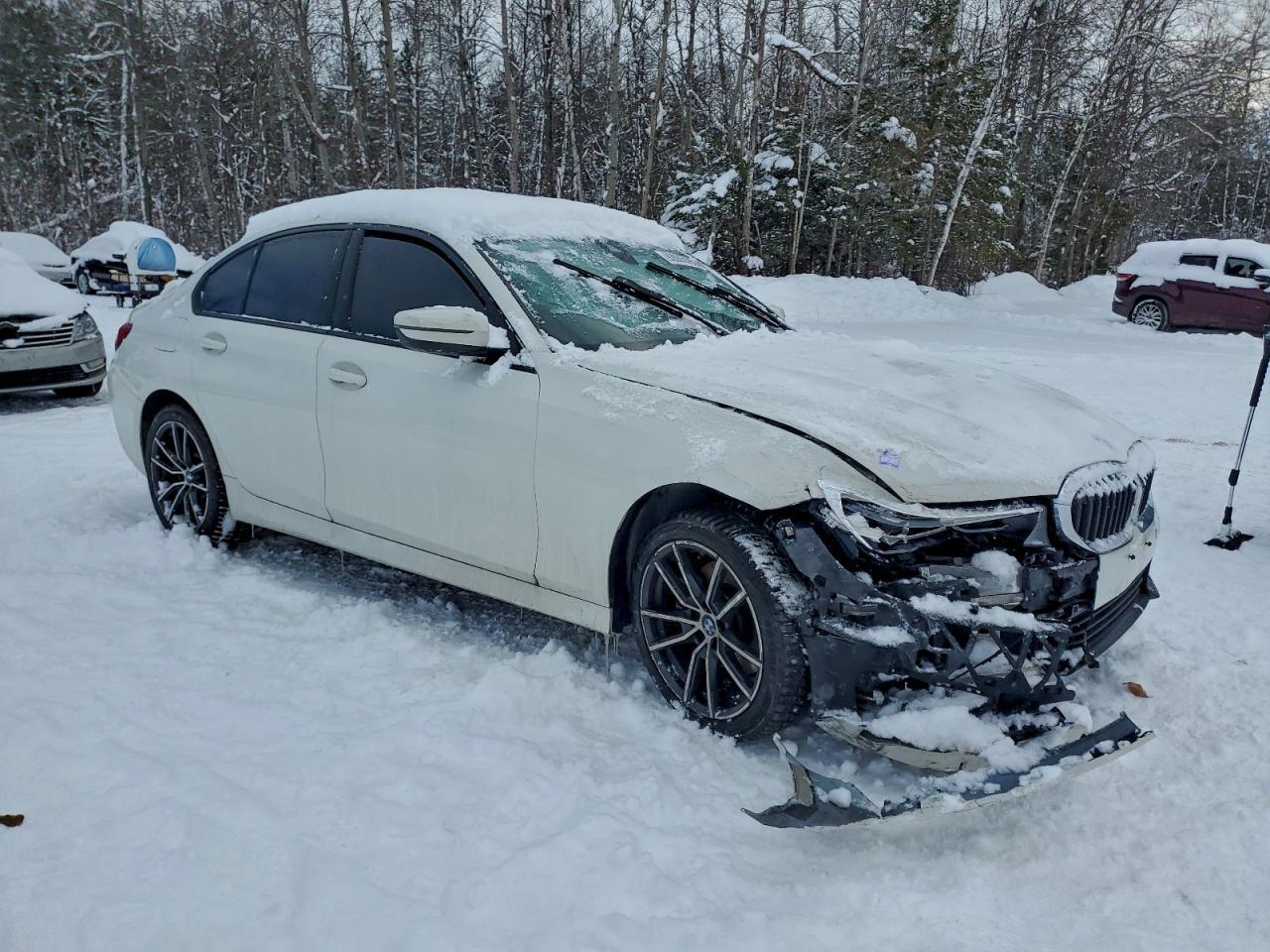 2020 BMW 330Xi - Фото 4