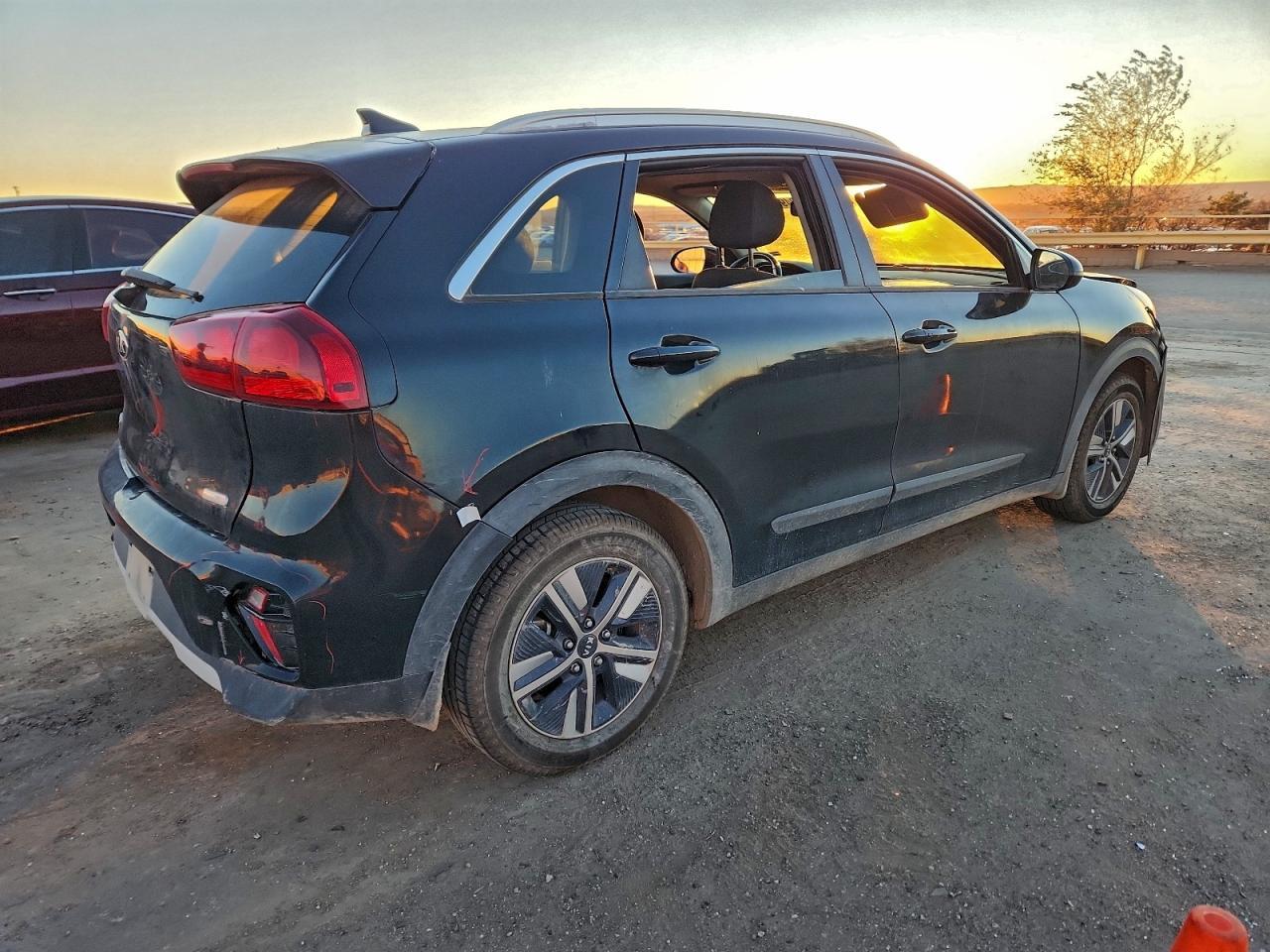 2020 Kia Niro Lxs - Фото 3