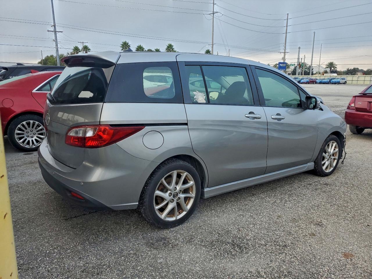 2013 Mazda 5 - Image 3