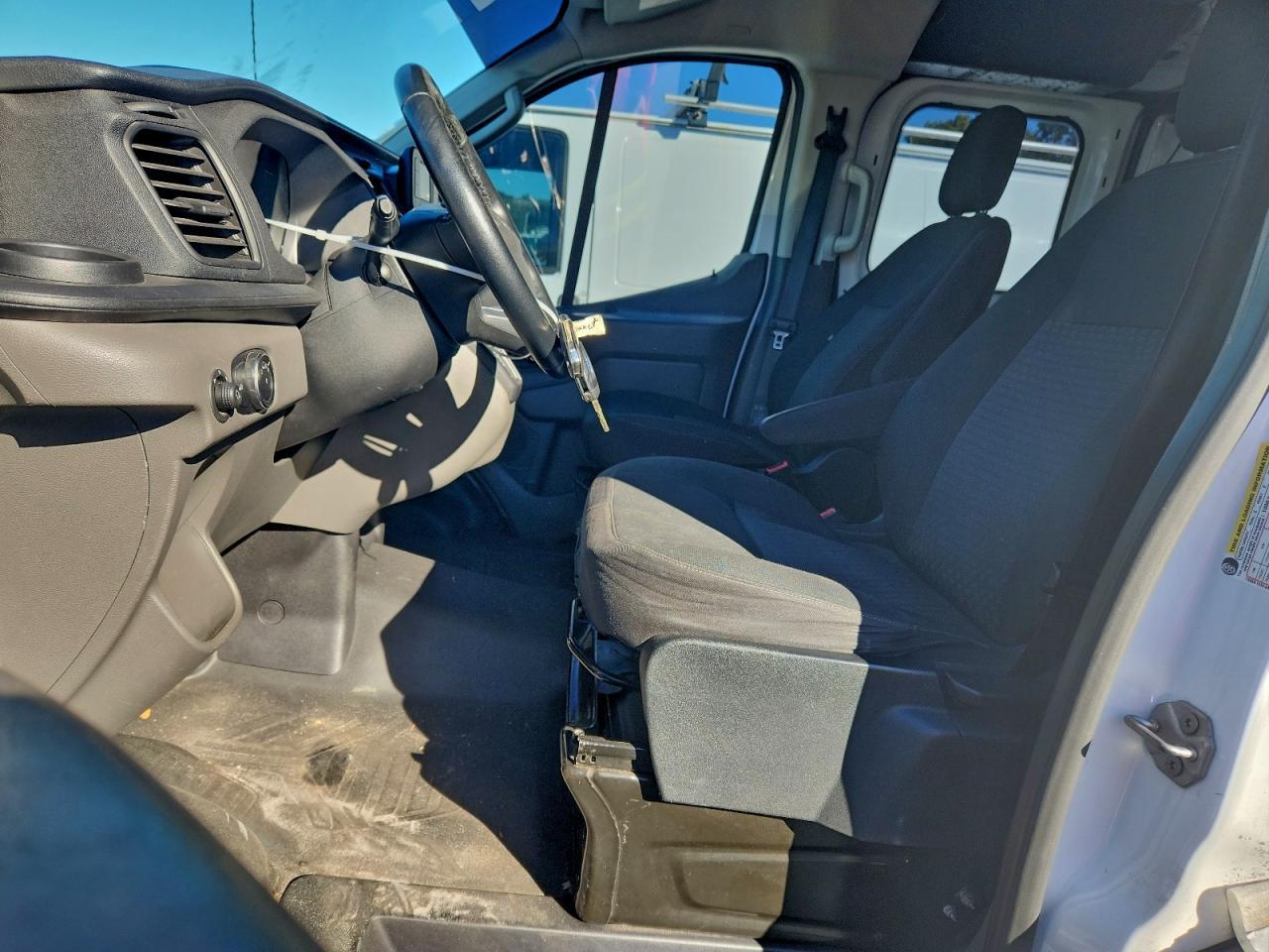 2020 Ford Transit Cargo Van T- - Фото 7