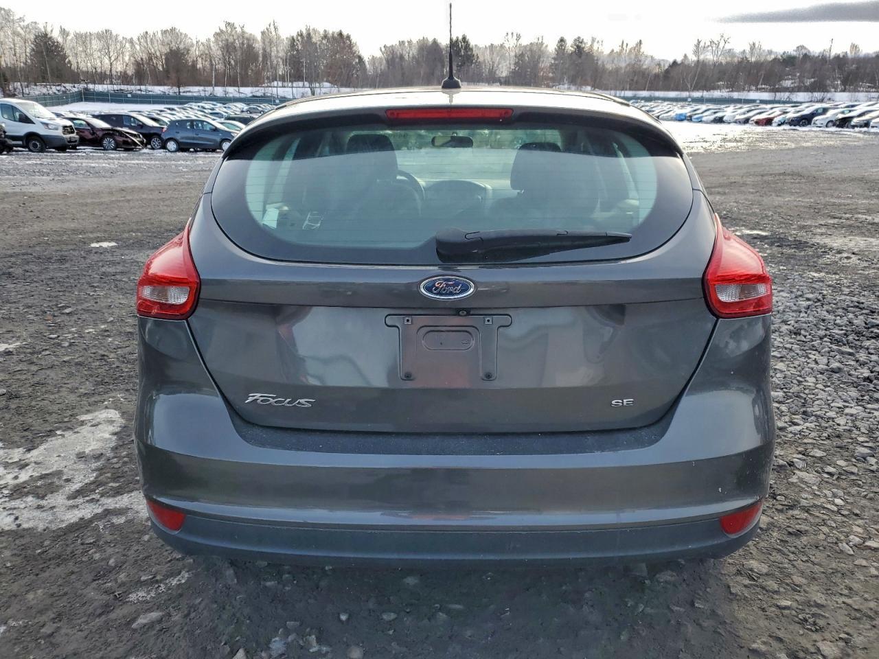 2015 Ford Focus Se - Image 6