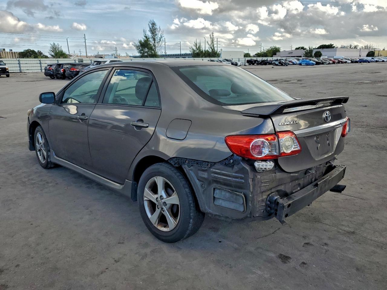 2013 Toyota Corrola - Image 2