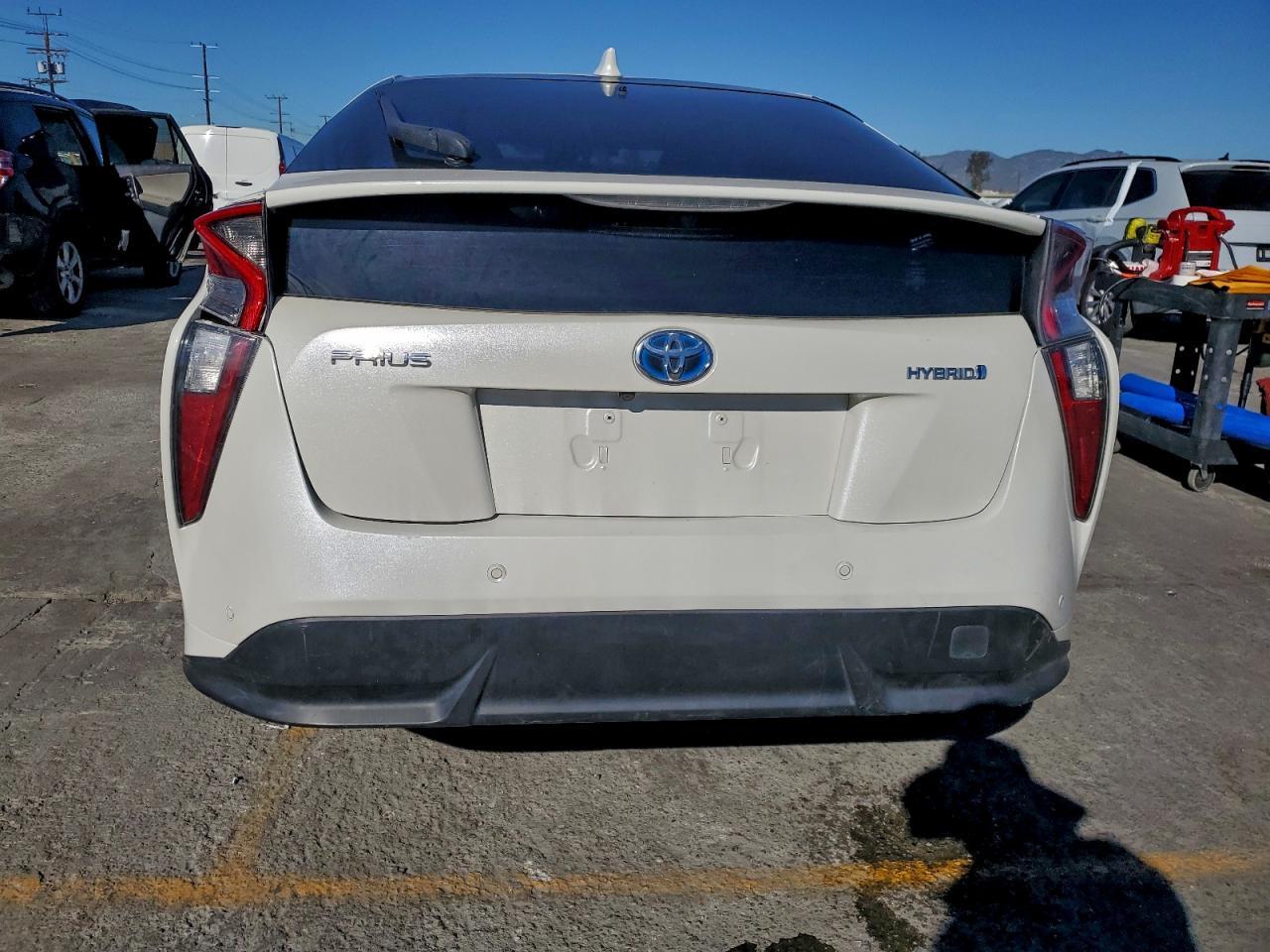 2017 Toyota Prius - Фото 6