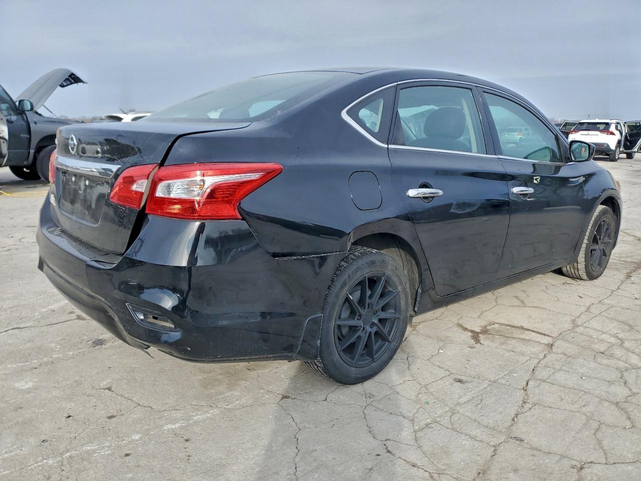 2019 Nissan Sentra S - Image 3