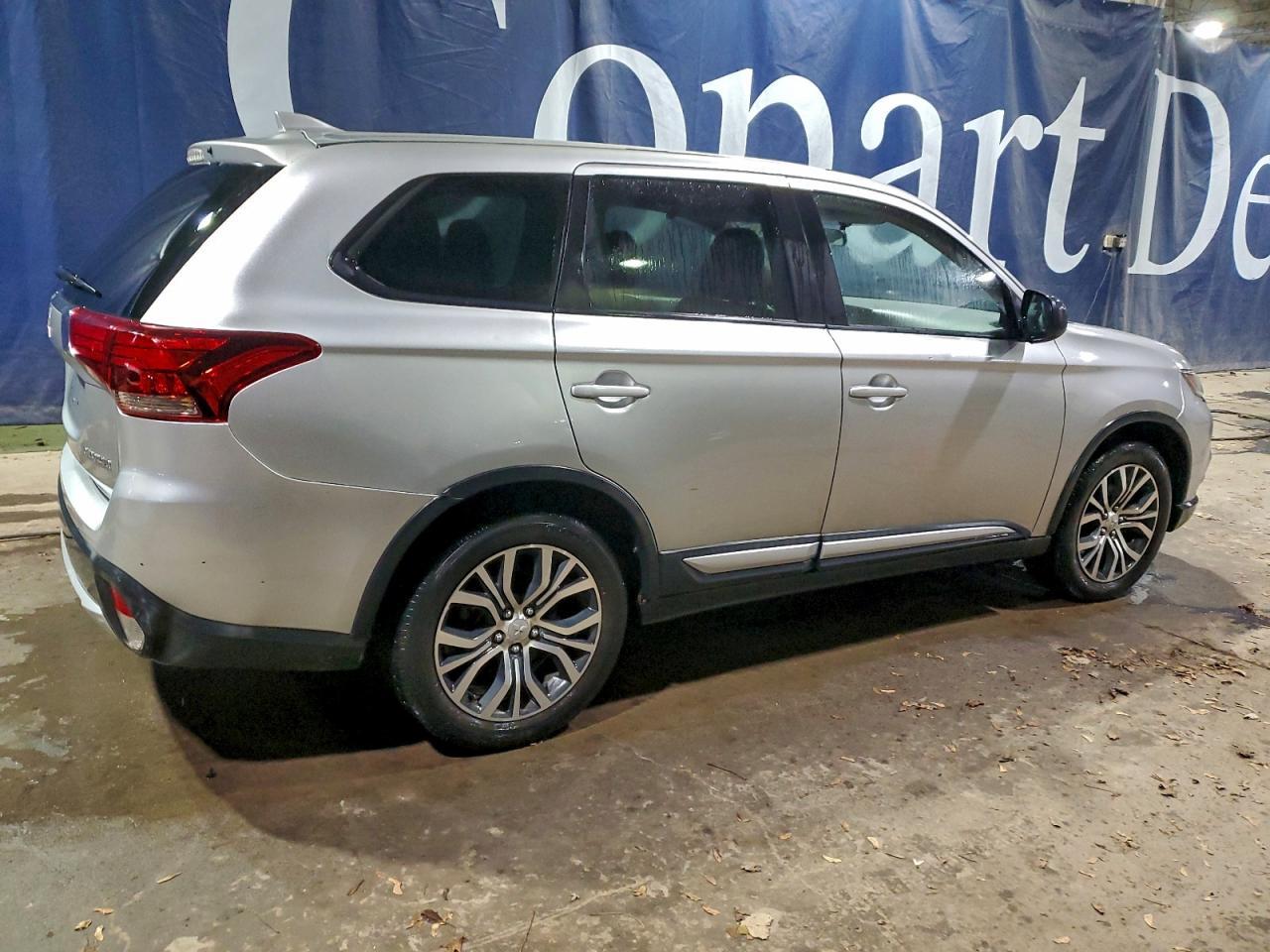 2018 Mitsubishi Outlander Es - Фото 3