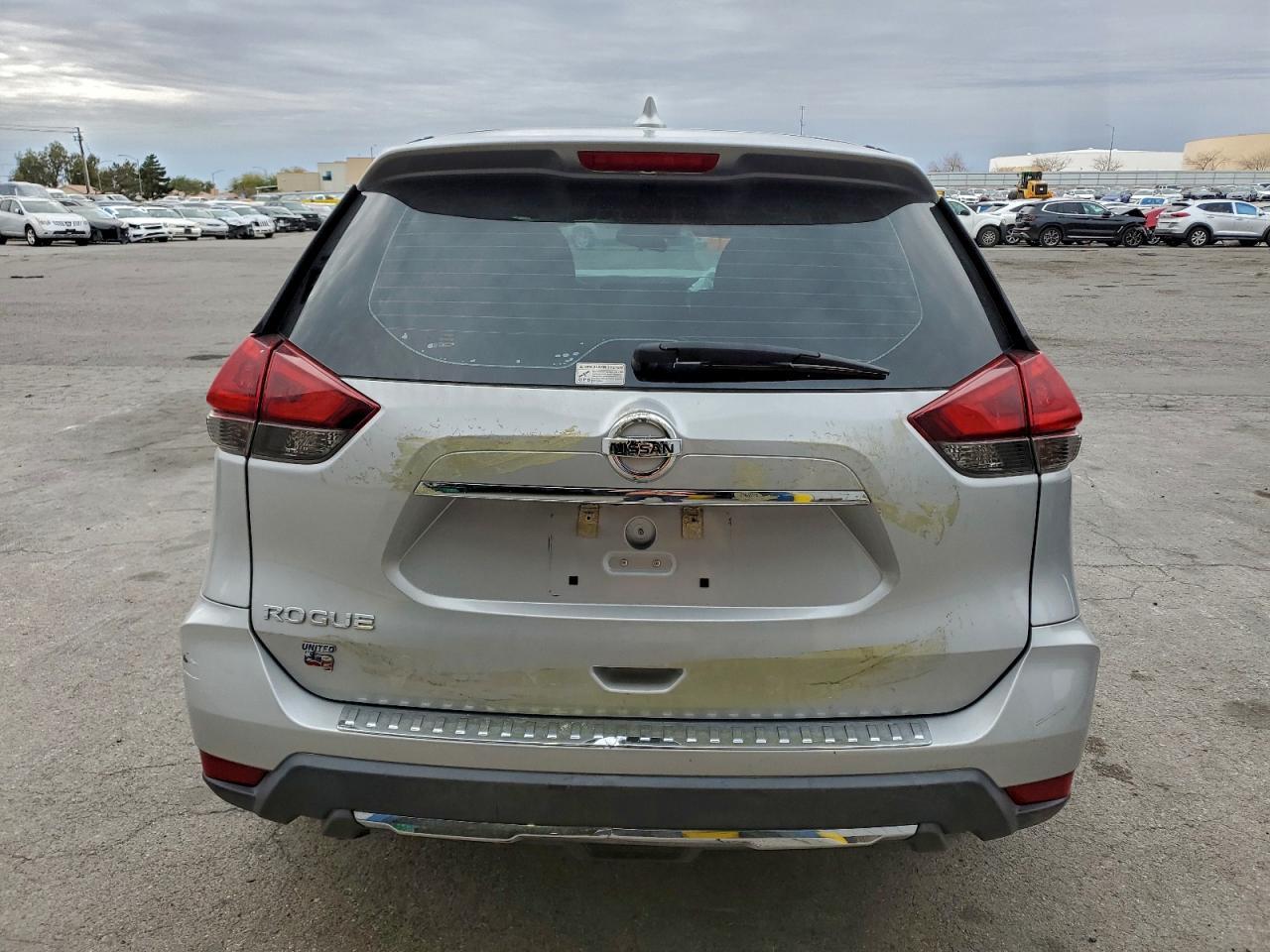 2020 Nissan Rogue S - Фото 6