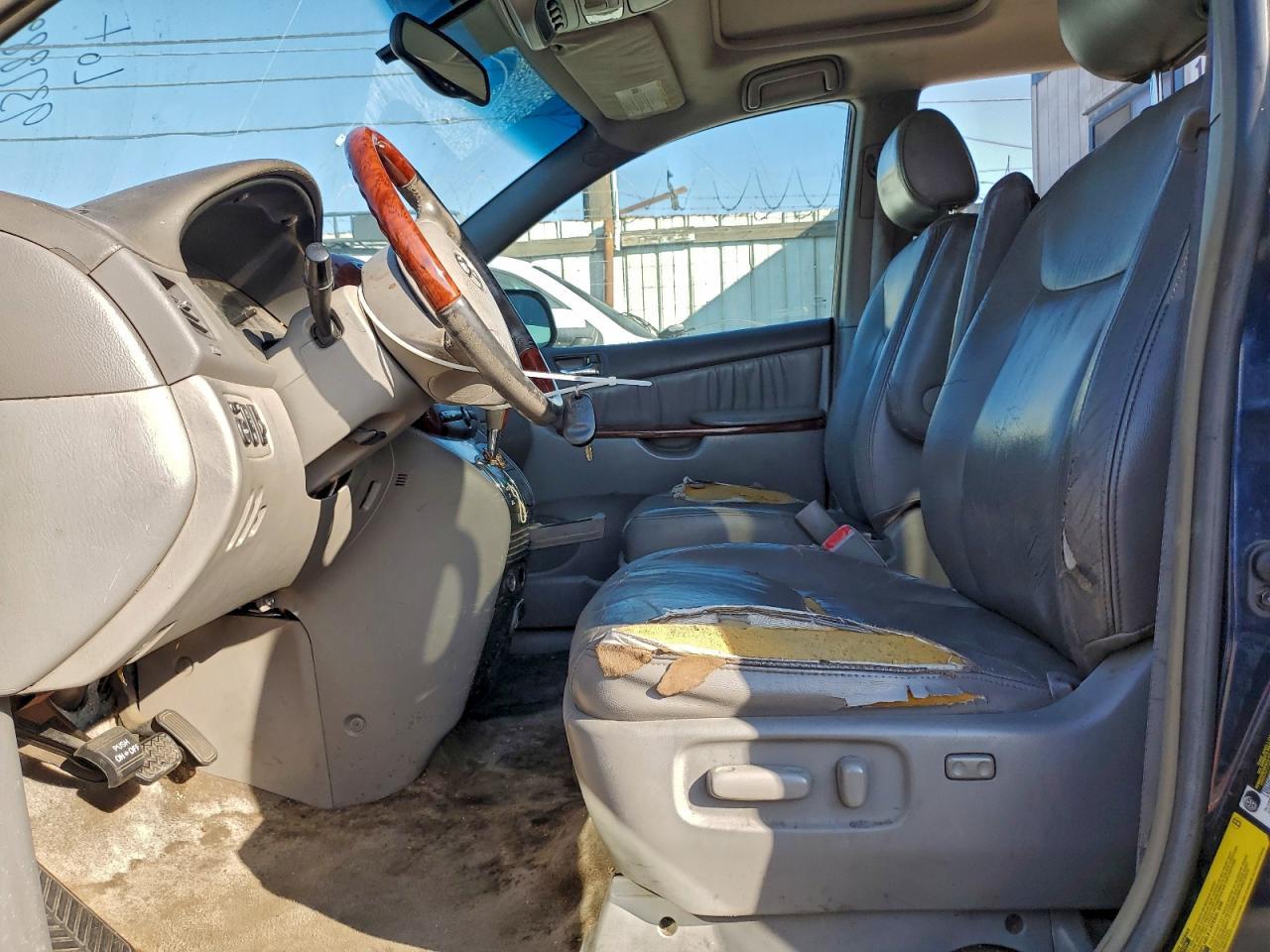 2005 Toyota Sienna Xle - Фото 7