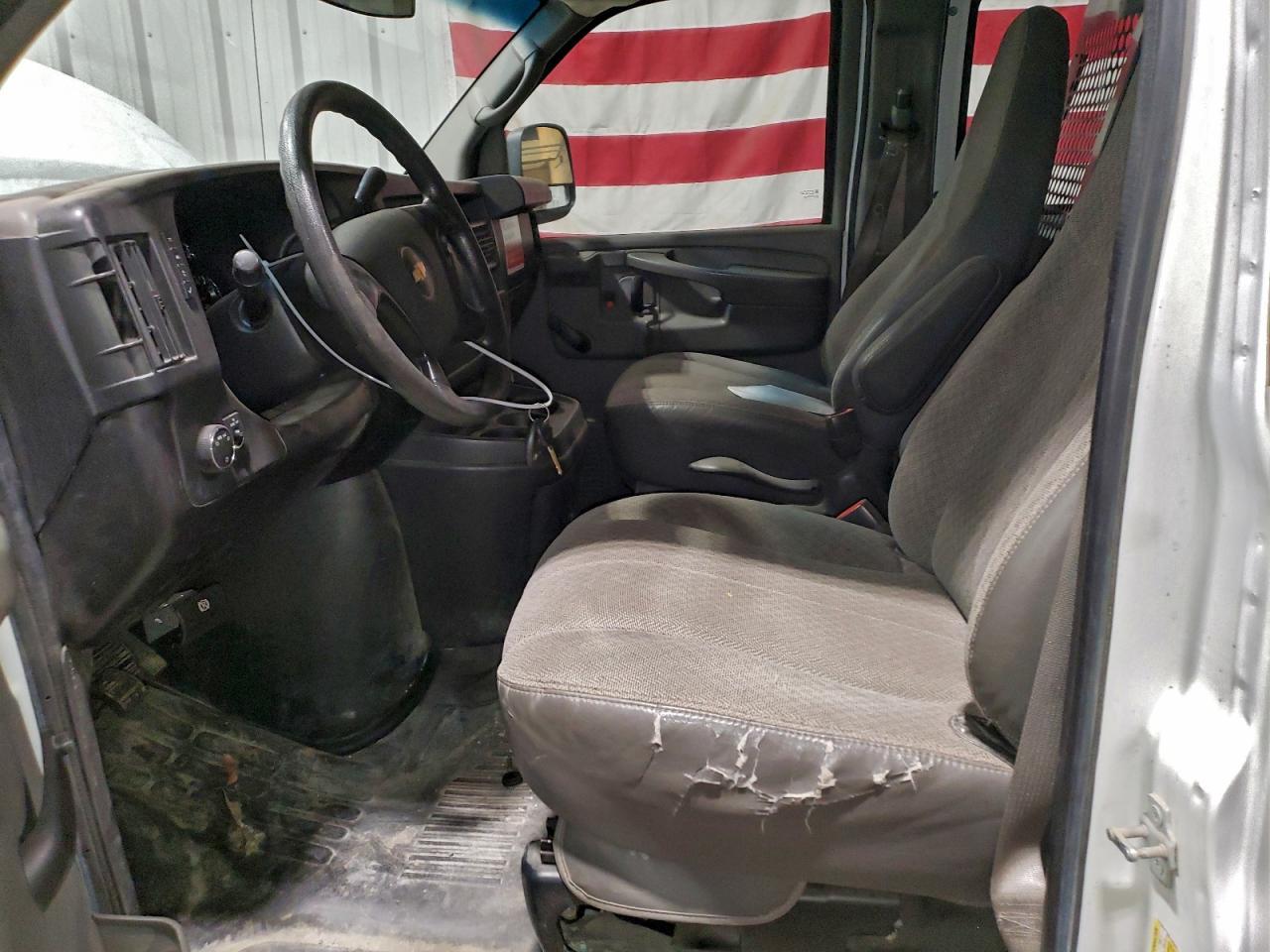 2011 Chevrolet Express G1500 - Фото 7