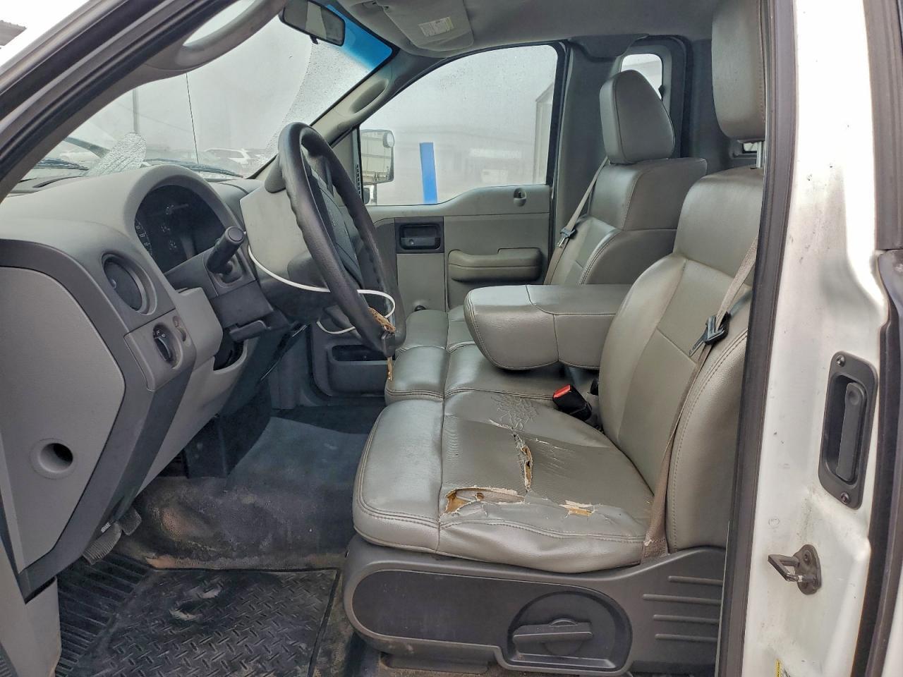 2006 Ford F-150 - Flatbed Truck *** Prior Fleet *** - Image 7