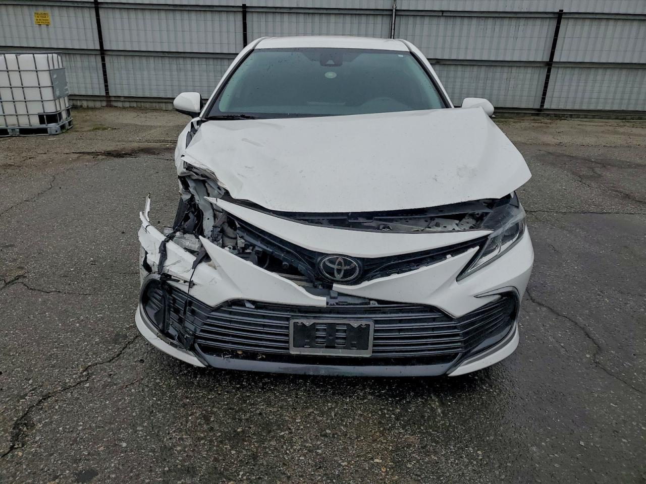 2022 Toyota Camry Le - Фото 5