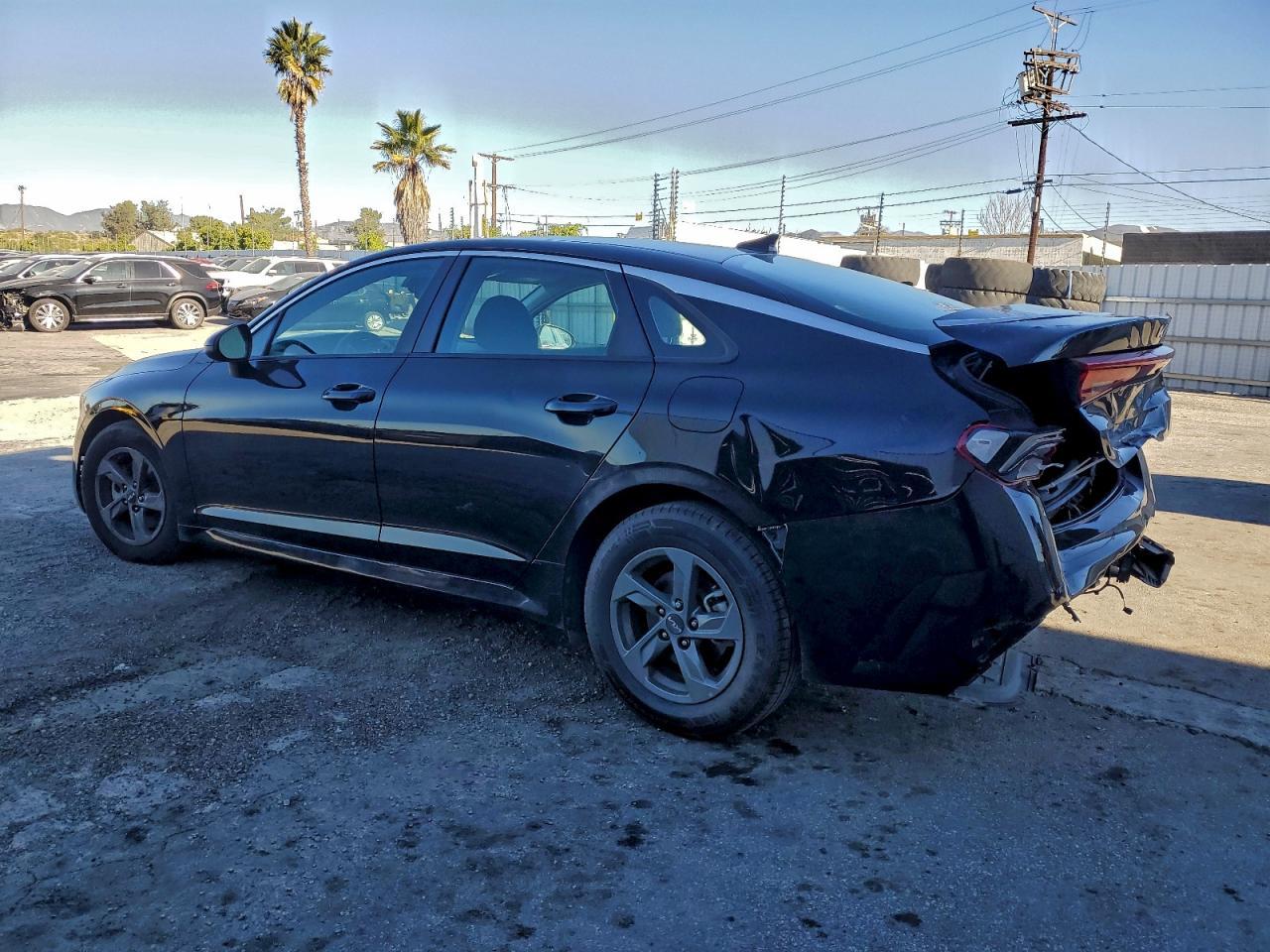 2023 Kia K5 Lxs - Image 2