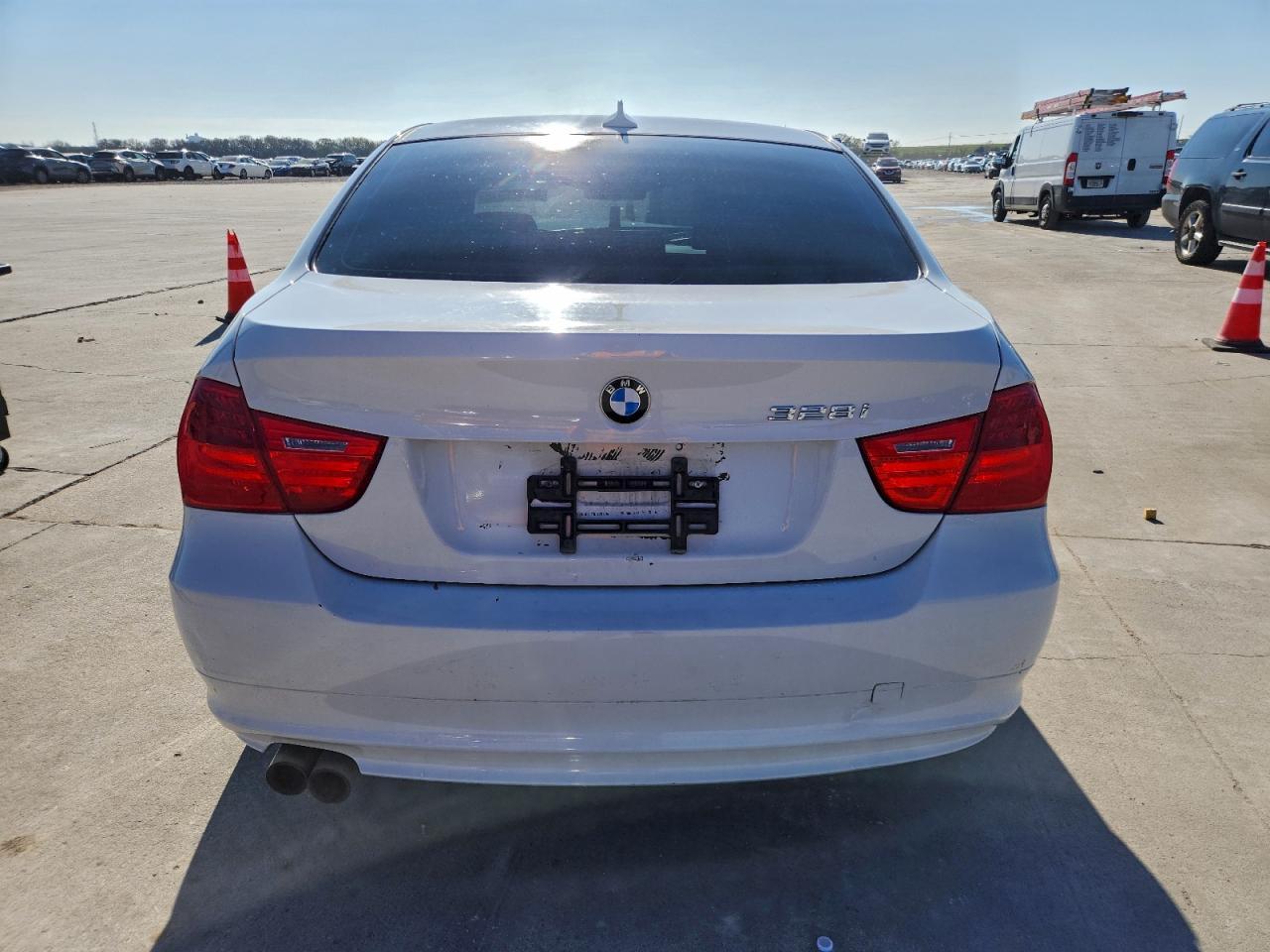 2011 BMW 328 I - Фото 6