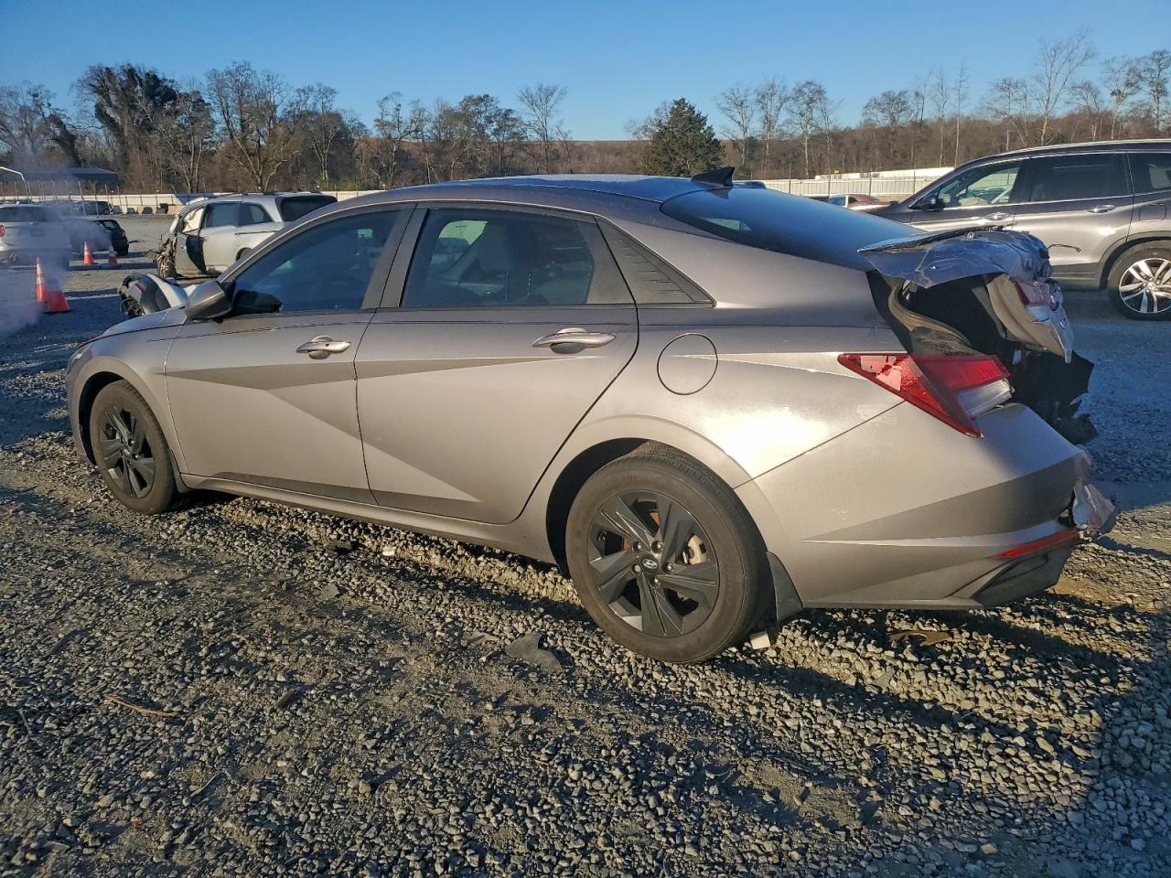 2023 Hyundai Elantra Sel - Image 2