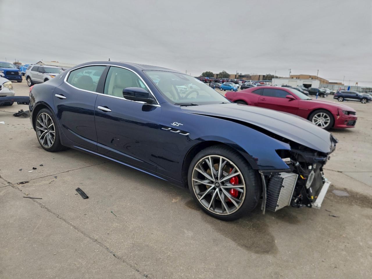 2022 Maserati Ghibli Base - Фото 4