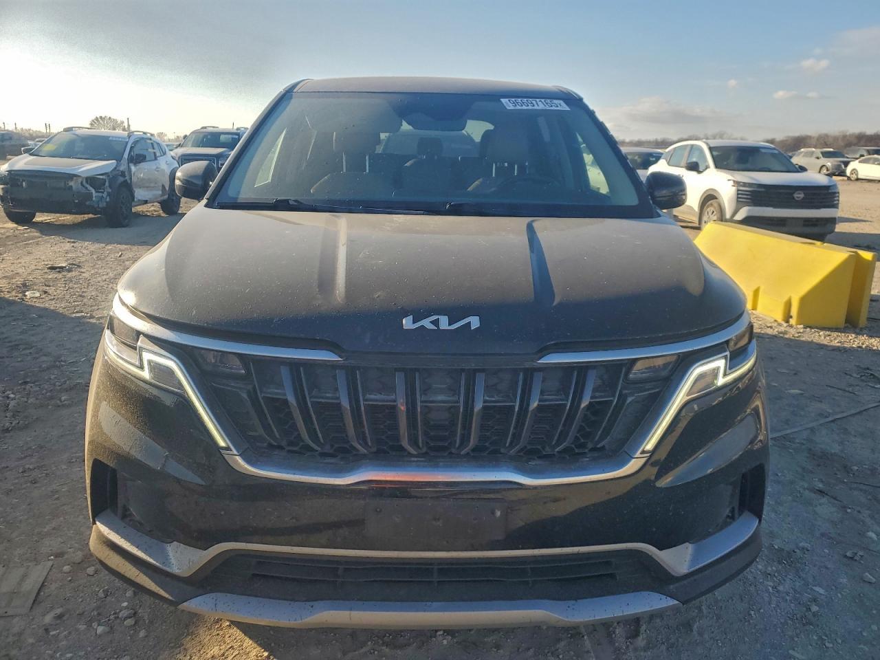 2022 Kia Carnival Lx - Image 5