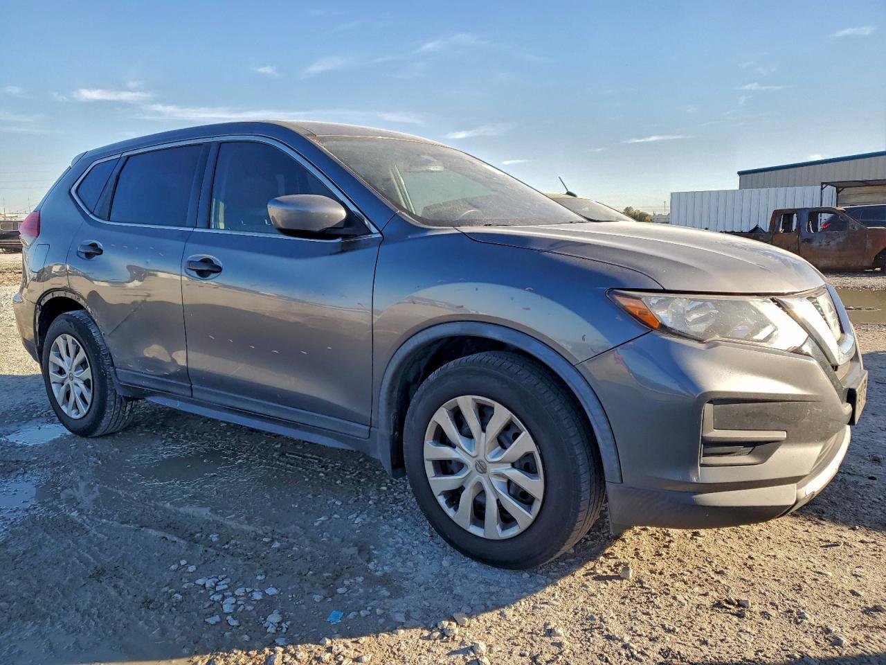 2017 Nissan Rogue S - Фото 4