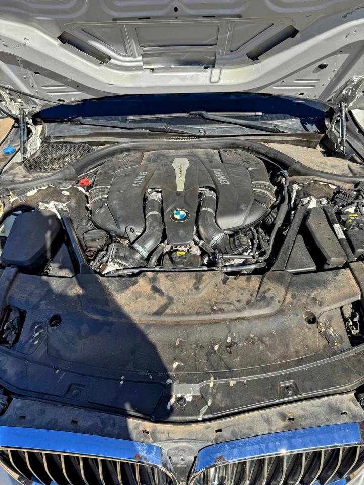 2017 BMW 750 I - Фото 7