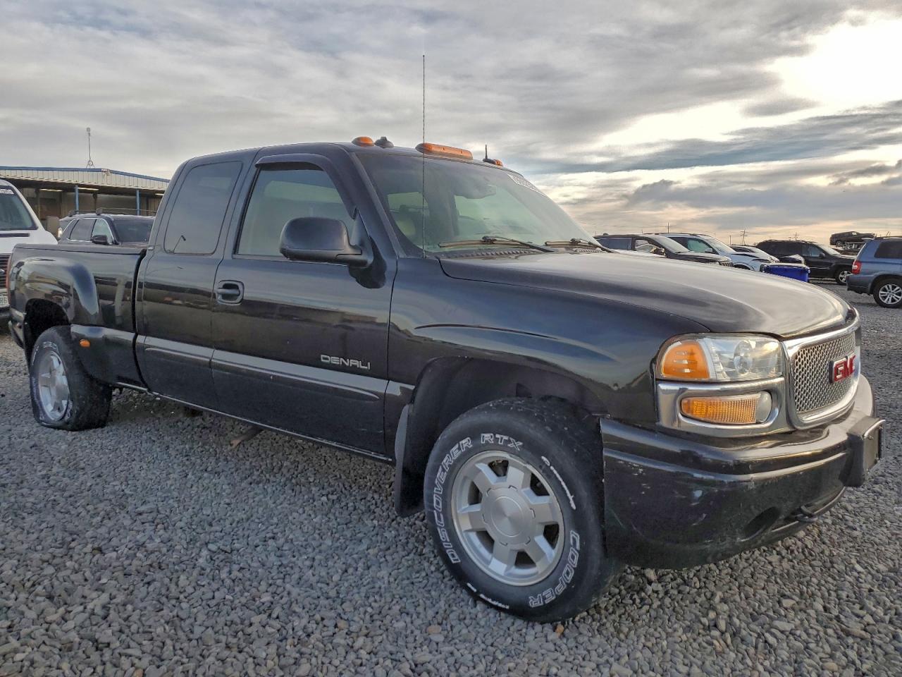 2003 GMC Sierra K1500 Denali - Фото 4