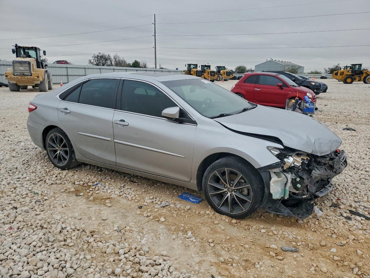 2017 Toyota Camry Le - Фото 4