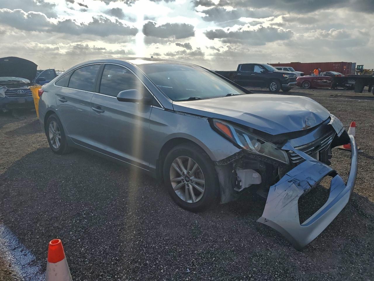 2017 Hyundai Sonata Se - Фото 4