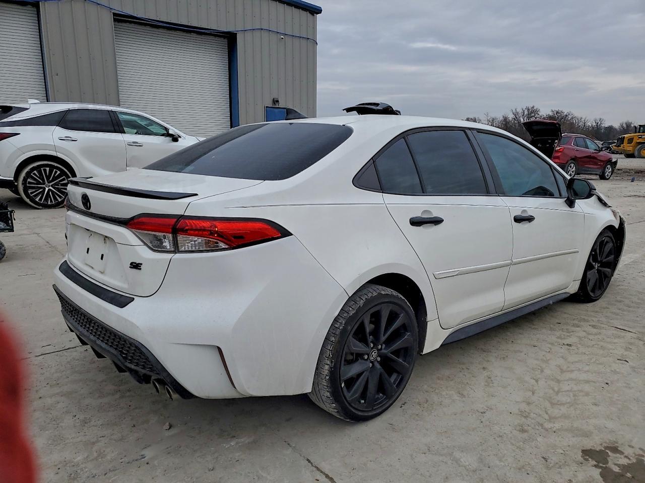 2020 Toyota Corolla Se - Image 3