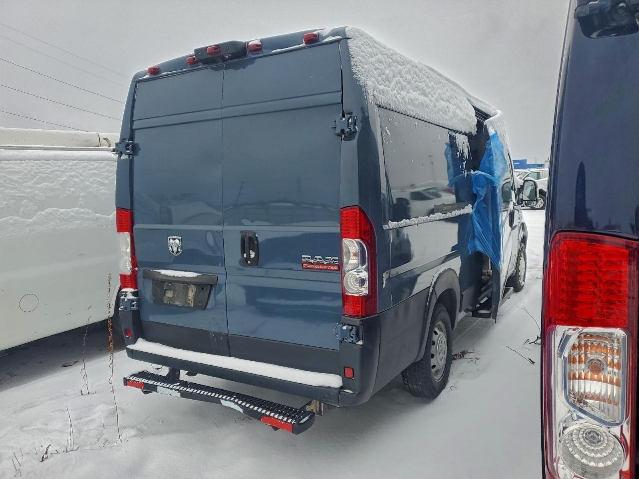2020 Ram Promaster 3500 Delivery Van - Фото 3